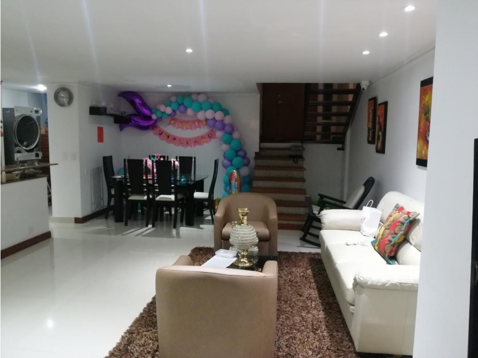 ARRIENDO CASA POBLADO - ALTOS DEL POBLADO — foto 4