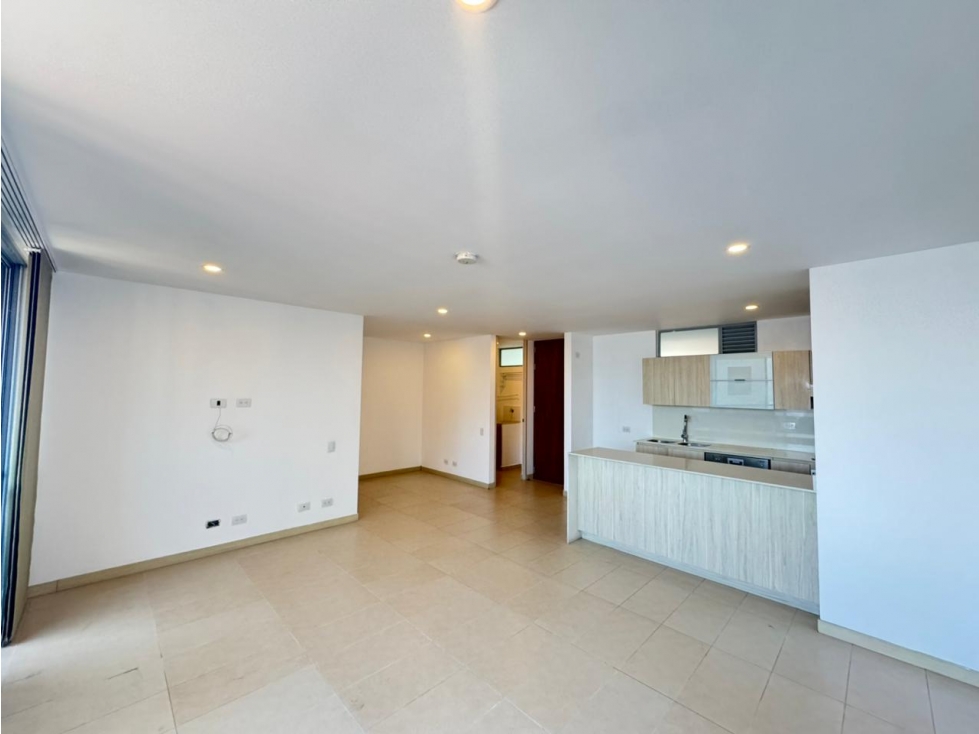 ARRIENDO APARTAMENTO POR EL TESORO — foto 2