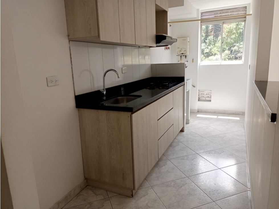 ARRIENDO APARTAMENTO POBLADO-CASTROPOL — foto 6