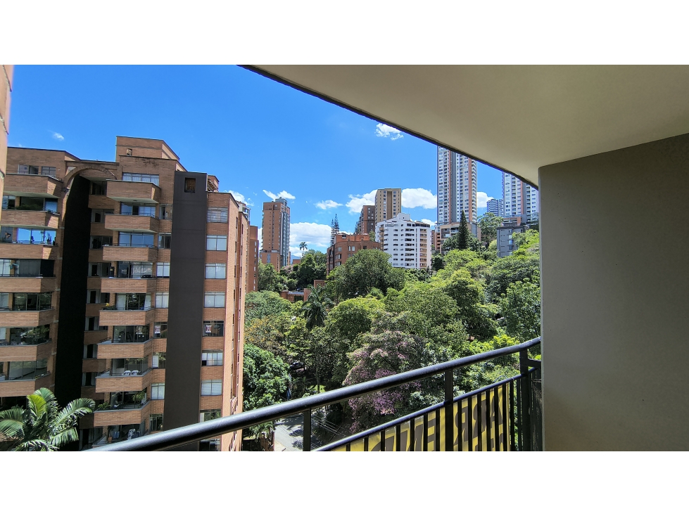 ARRIENDO APARTAMENTO POBLADO CASTROPOL — foto 4