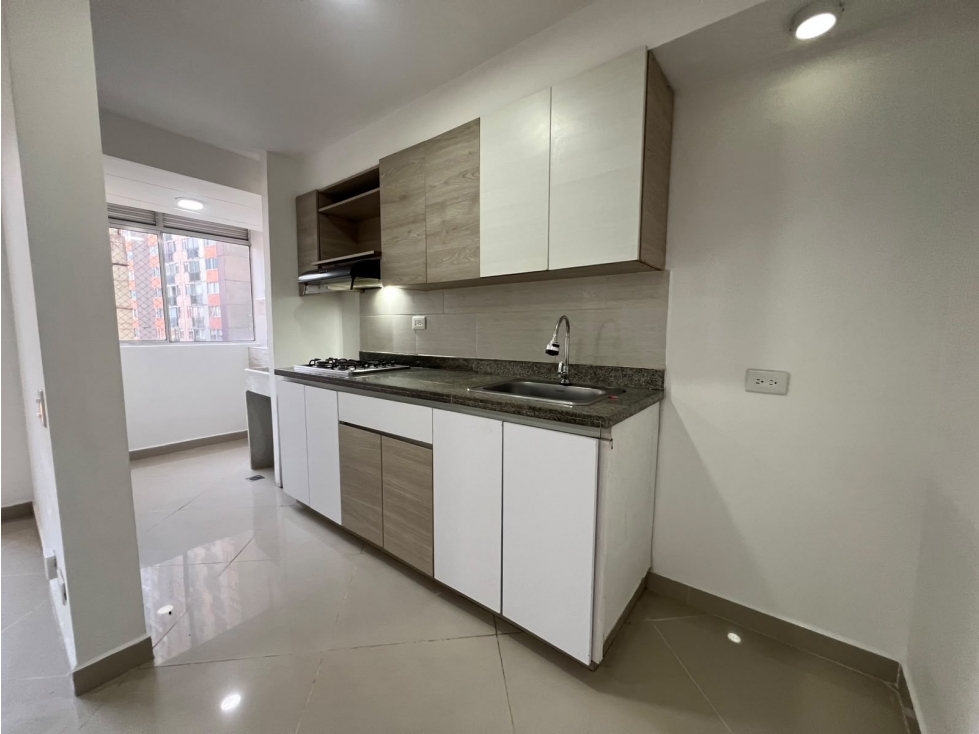 APARTAMENTO EN ARRIENDO EN LA DOCTORA-SABANETA — foto 3