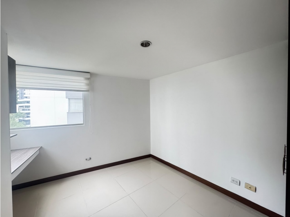 ARRIENDO APARTAMENTO EN LA LOMA DEL INDIO — foto 4