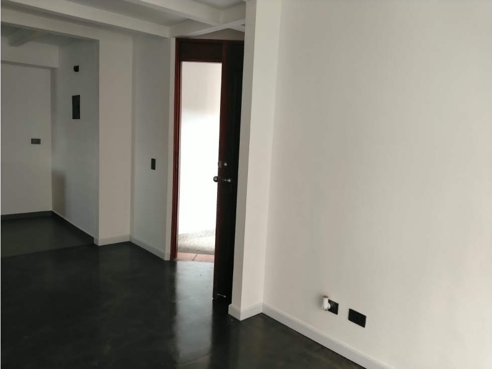 ARRIENDO APARTAMENTO LOMA DEL INDIO — foto 3
