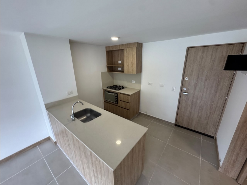 Apartamento en renta envigado loma de las brujas — foto 4