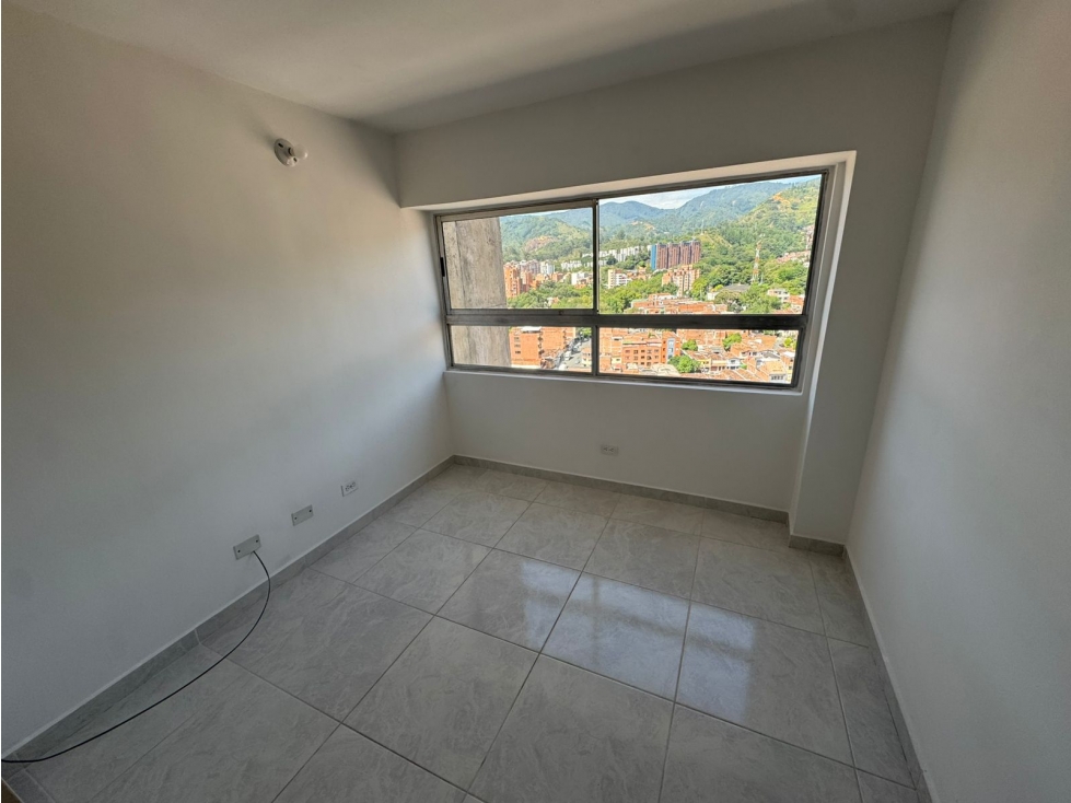 Apartamento en arriendo en Barrio cristobal — foto 4