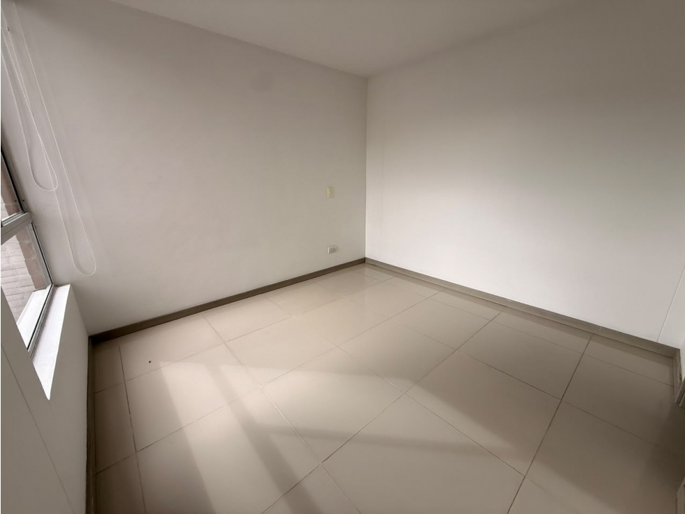 RENTO APARTAMENTO EN SABANETA PARTE PLANA CERCA A MAYORCA — foto 4