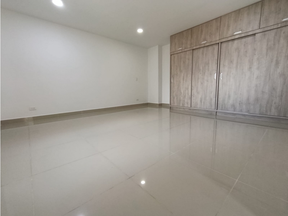 Apartamento en arriendo en la castellana — foto 5