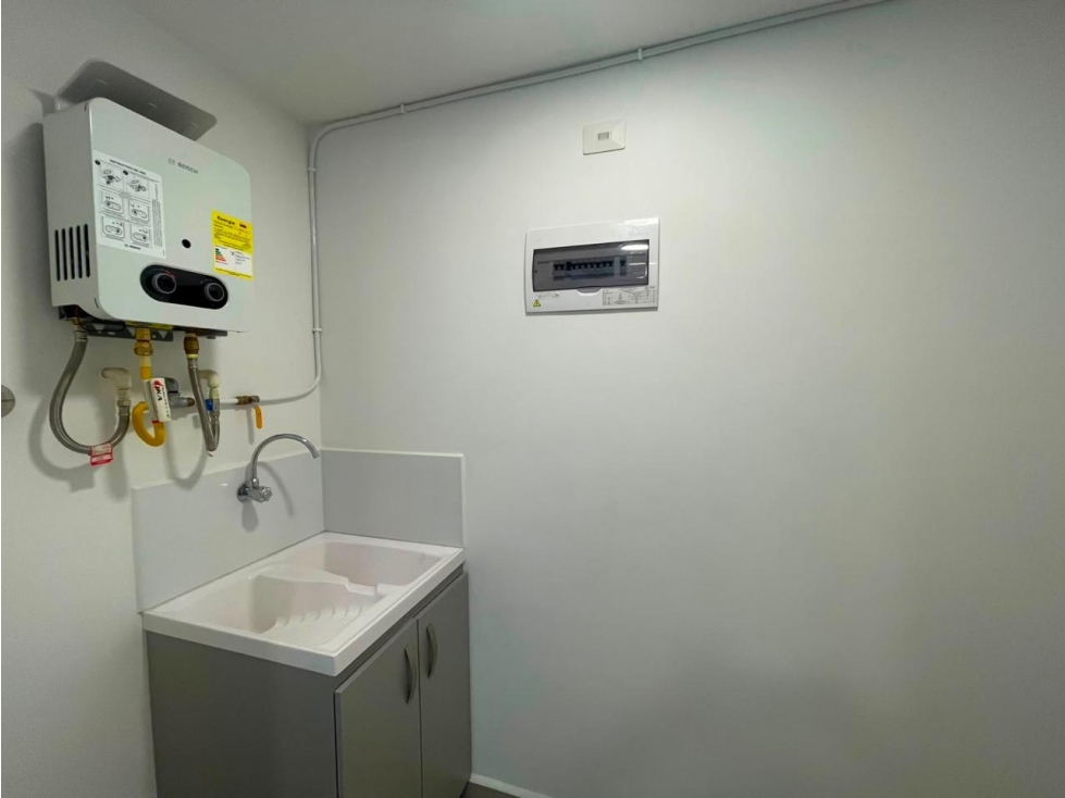 APARTAMENTO EN ARRIENDO EN CASTROPOOL — foto 4