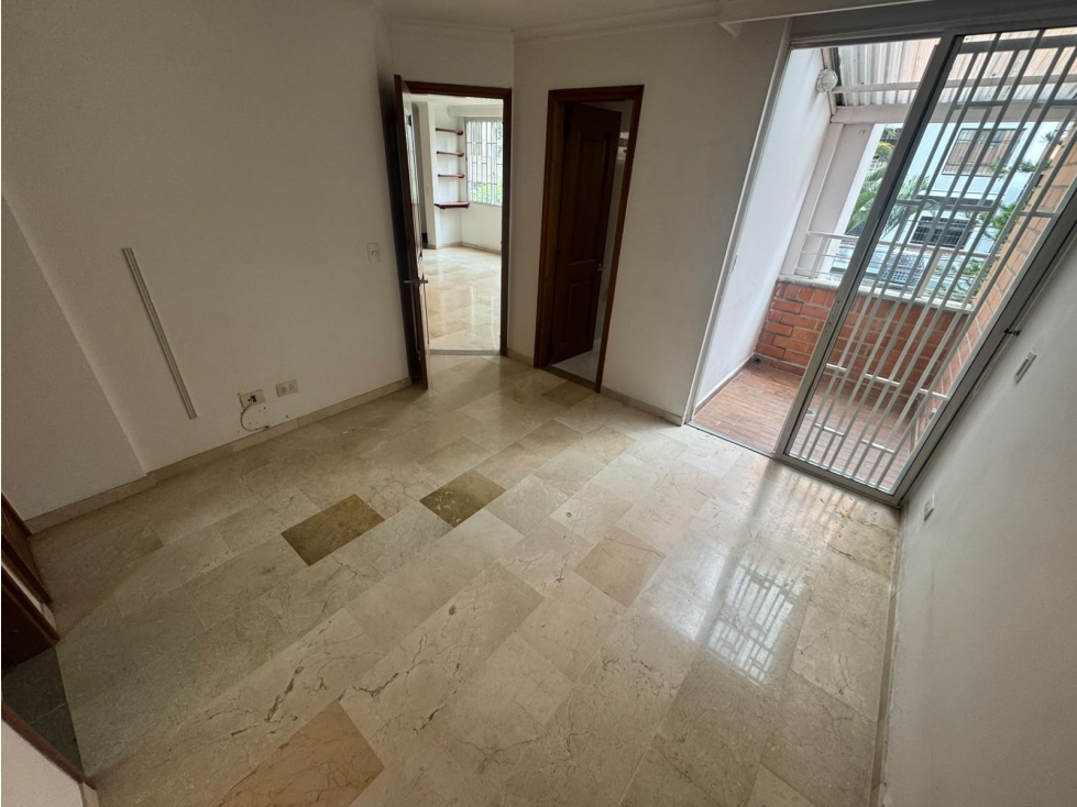 Aparta estudio en Arriendo en Laureles — foto 4
