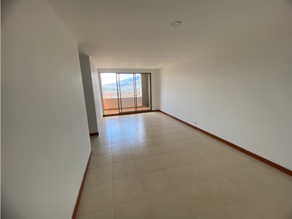 Apartamento en arriendo Laureles — foto 2
