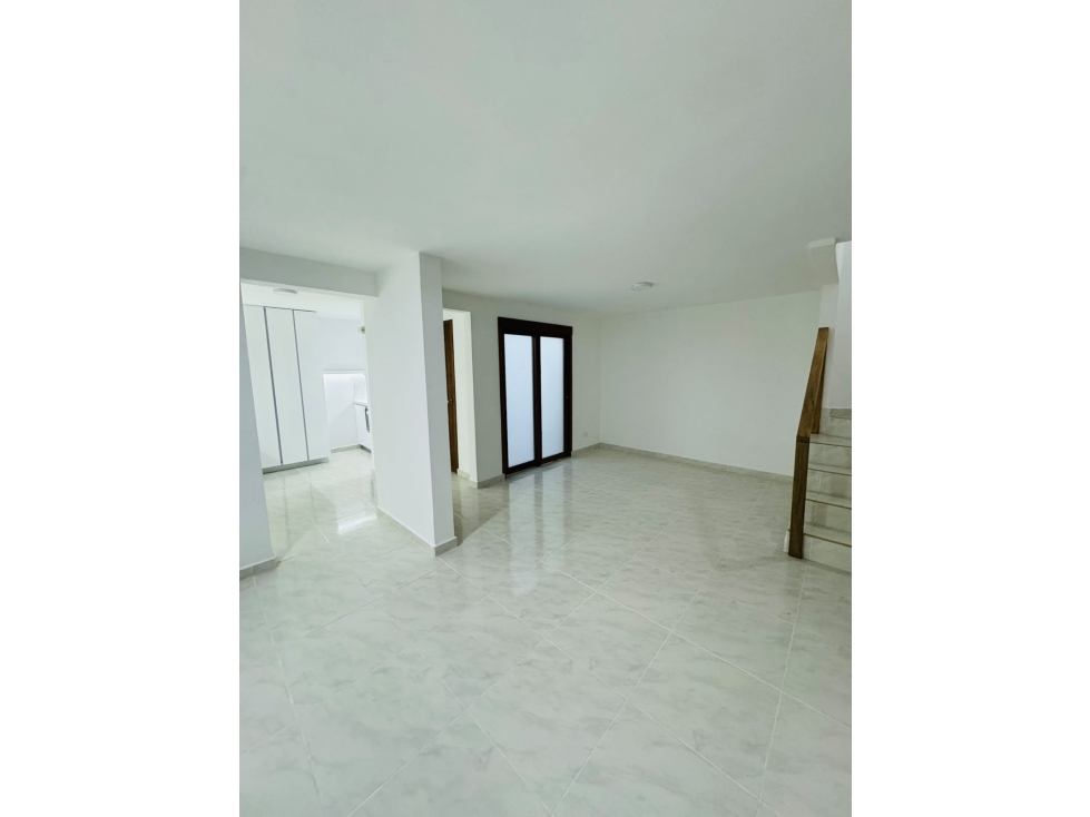Casa duplex en arriendo en santa monica — foto 4