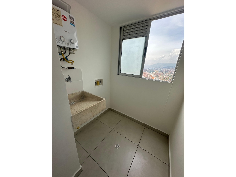 RENTO APARTAMENTO EN SABANETA UNIDAD ZABAN — foto 4
