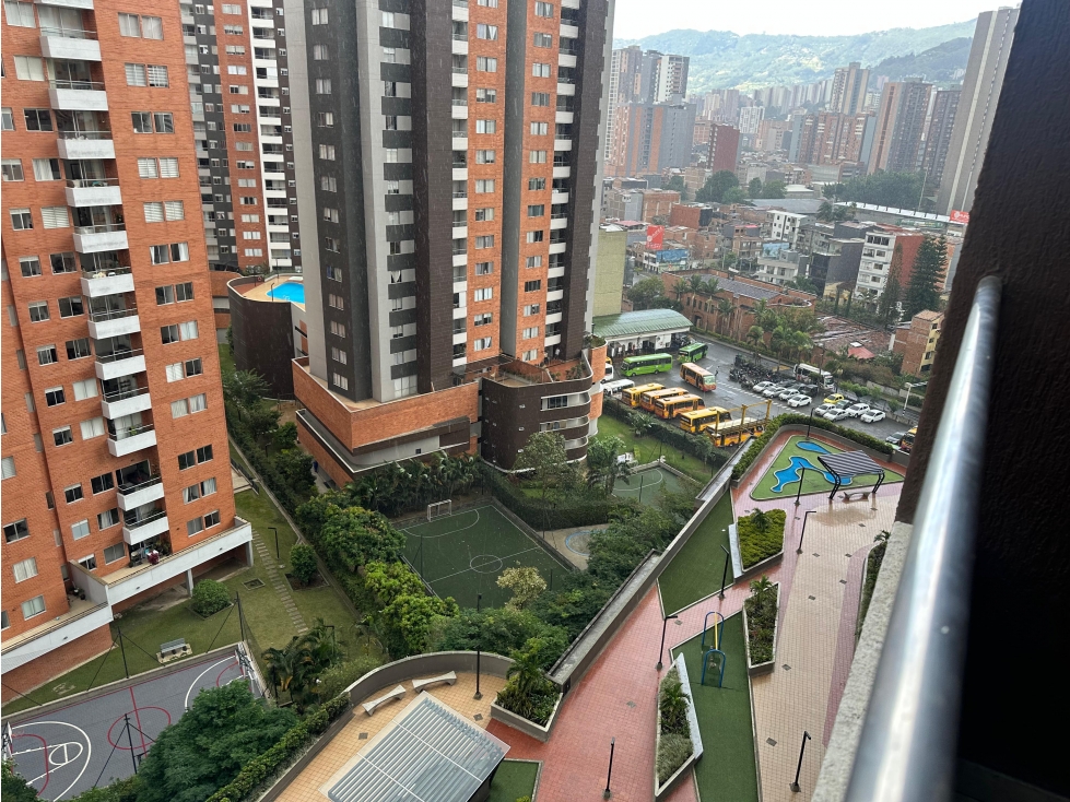 RENTO APARTAMENTO EN SABANETA PARTE PLANA — foto 5