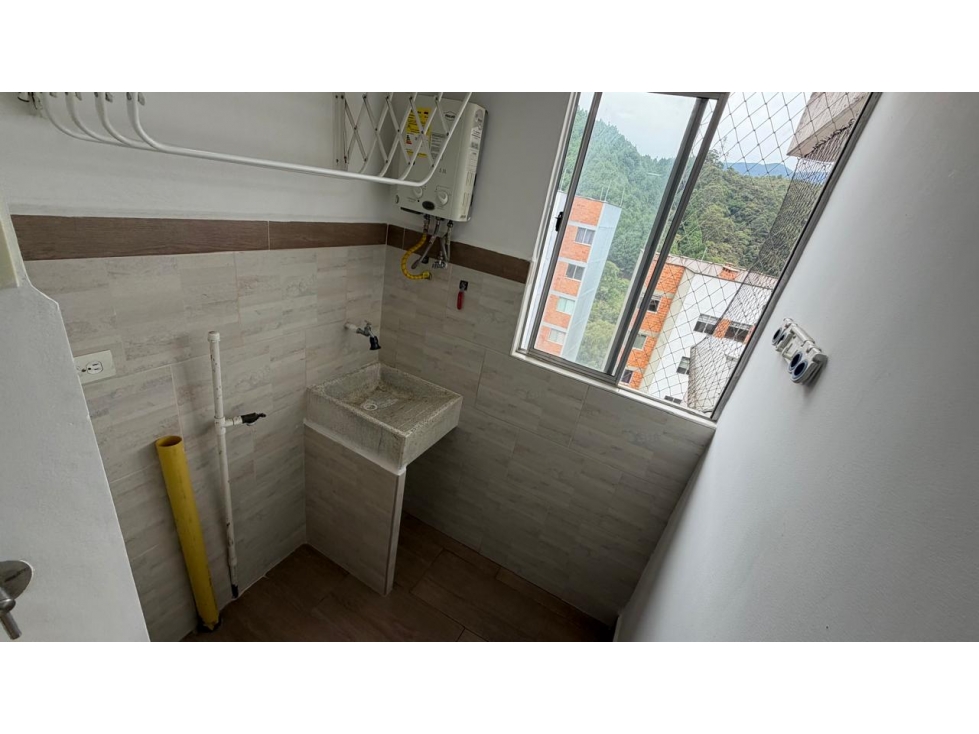 APARTAMENTO EN ARRIENDO LOMA SAN JOSE -SABANETA — foto 5