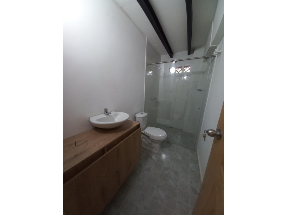 Apartamento duplex en arriendo en barrio cristobal — foto 6