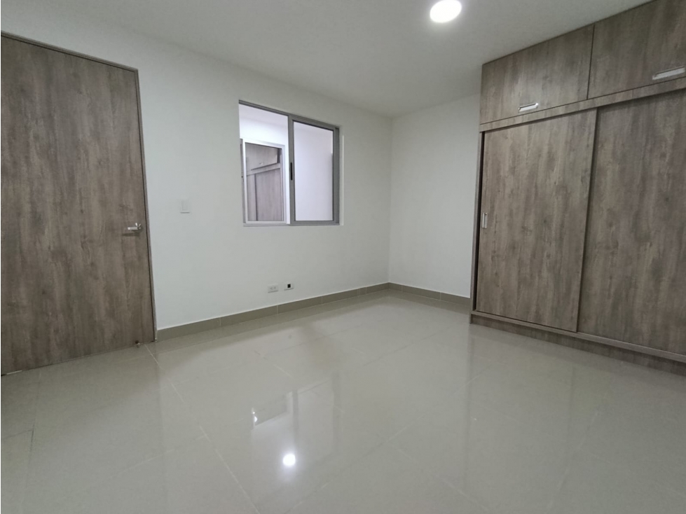 Apartamento en arriendo en la castellana — foto 6