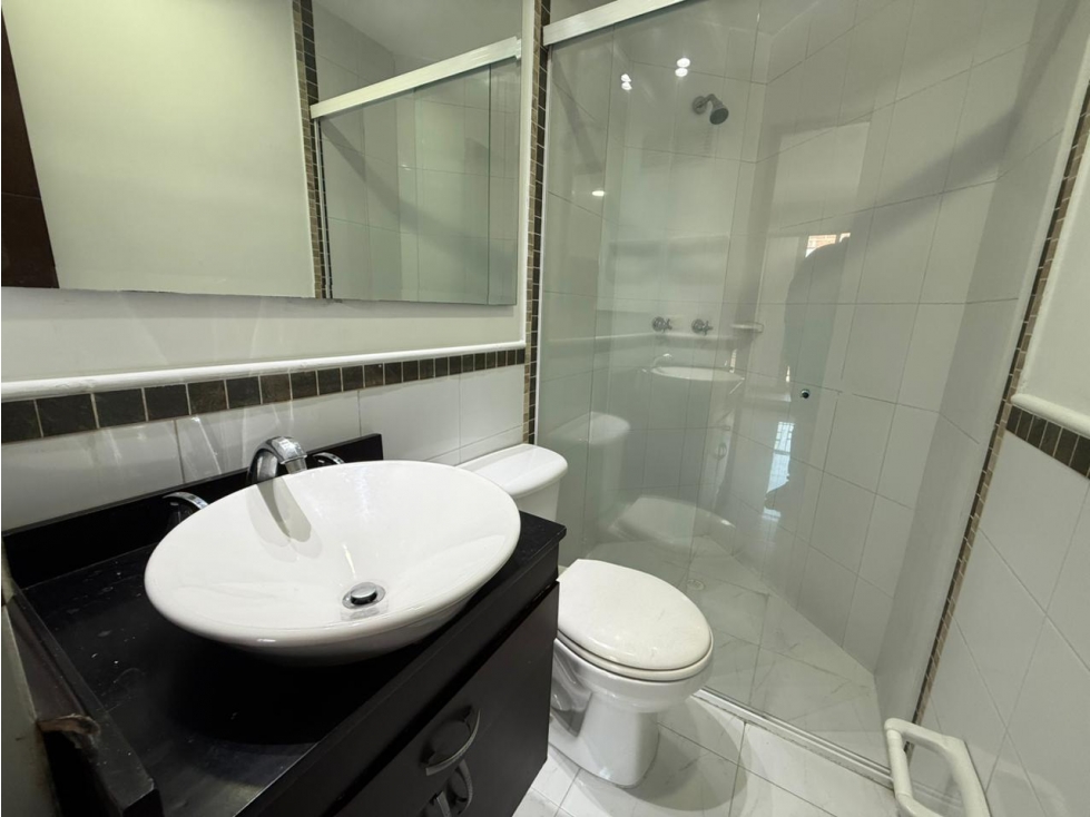 Apartaestudio en Arriendo en Laureles — foto 5