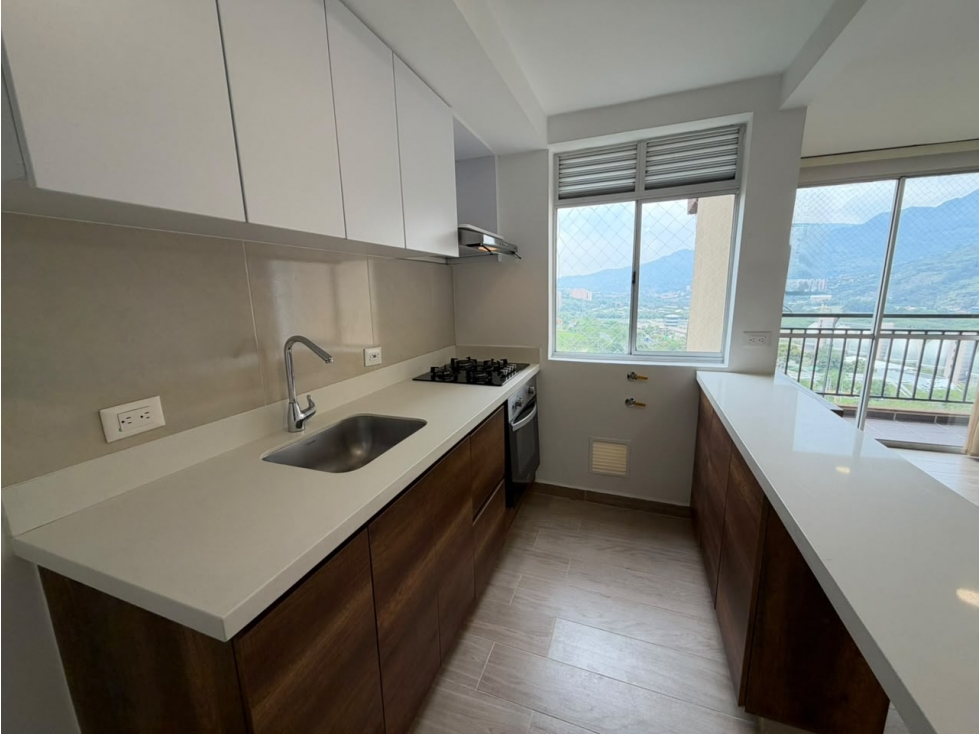 ARRIENDO APARTAMENTO EN NIQUIA BELLO — foto 5
