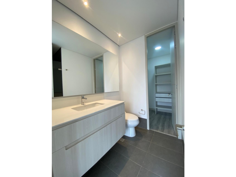 ARRIENDO APARTAESTAESTUDIO POBLADO - LOS BALSOS — foto 6