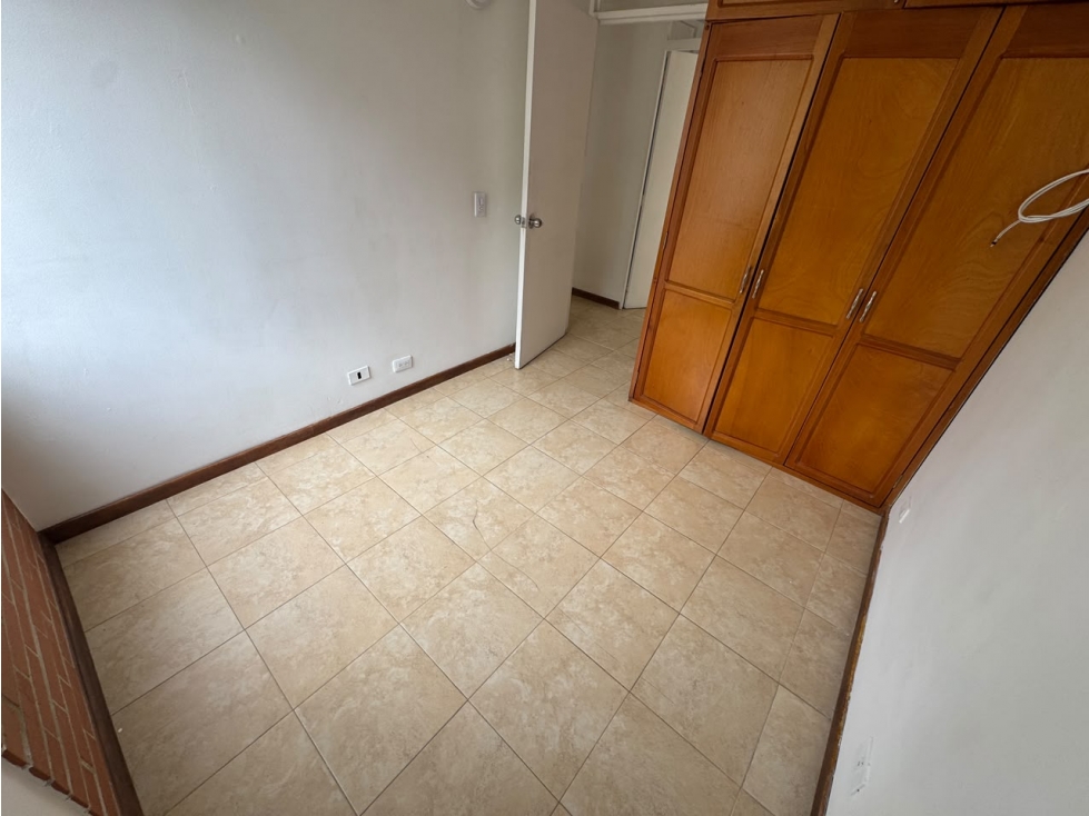 Apartamento en arriendo en Calasanz parte baja — foto 5