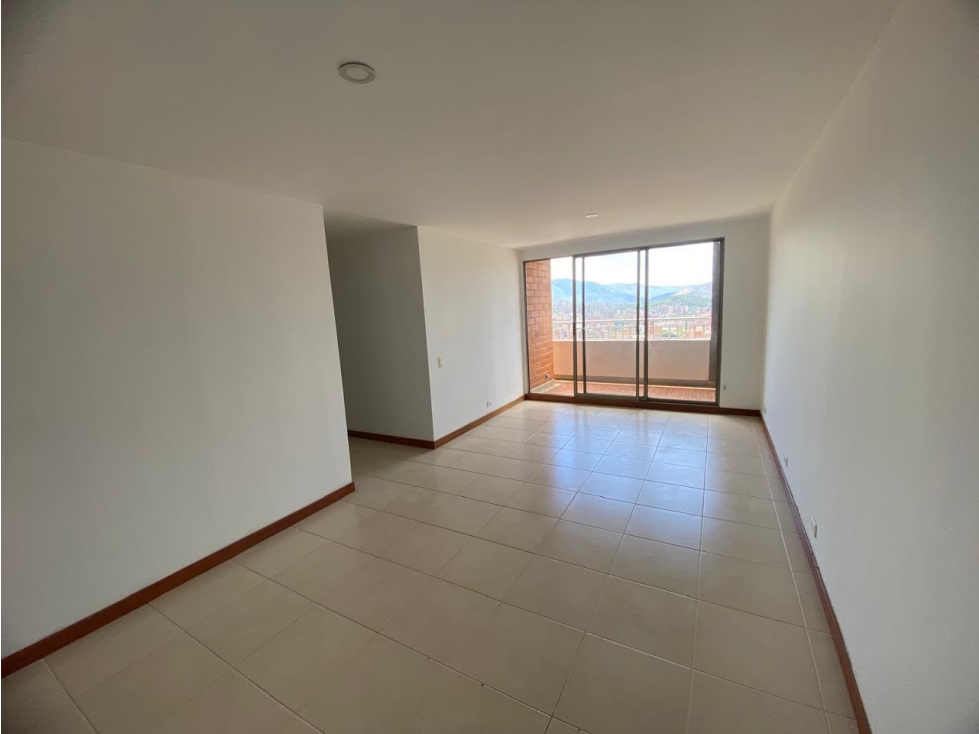 Apartamento en arriendo Laureles — foto 3