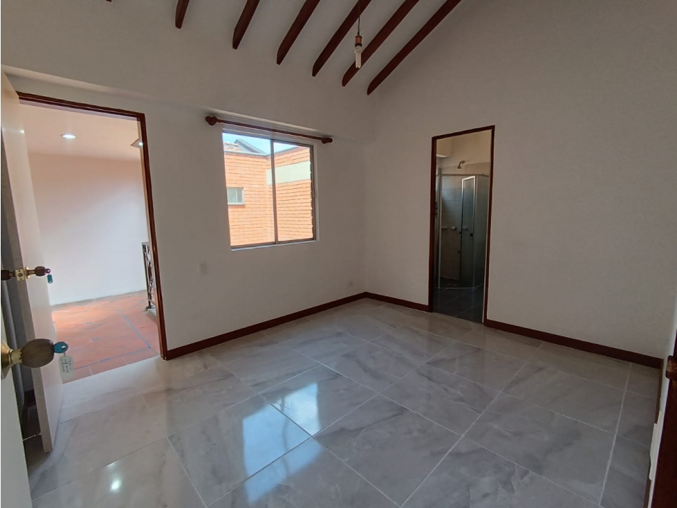 Apartamento en Arriendo en Laureles — foto 5
