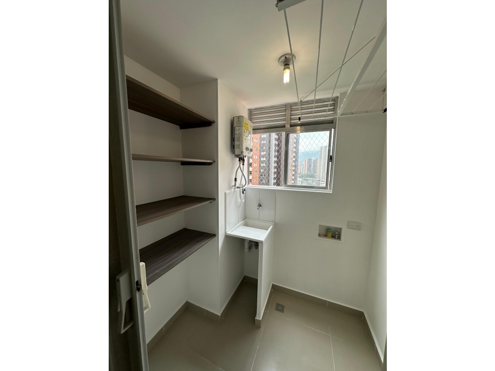 RENTO APARTAMENTO EN SABANETA UNIDAD RIO SECRETO — foto 4