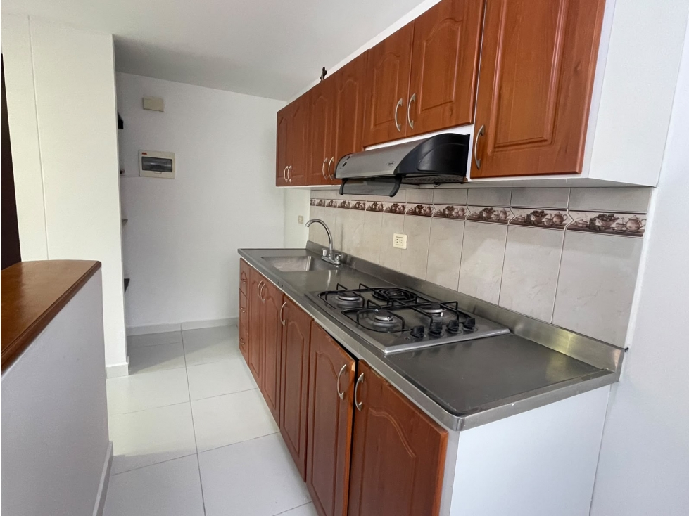 ARRIENDO APARTAMENTO CIUDAD DEL RIO — foto 2