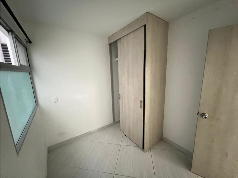 ARRIENDO APARTAMENTO EN EL PARQUE DE SABANETA. — foto 5