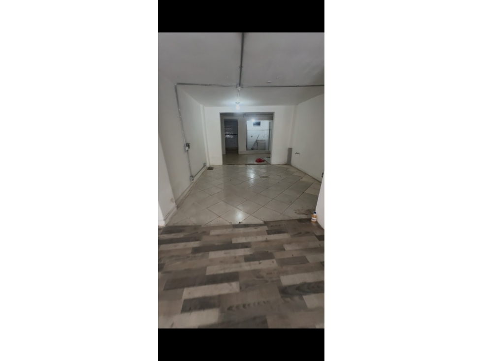 Local en arriendo en la av san juan - 1