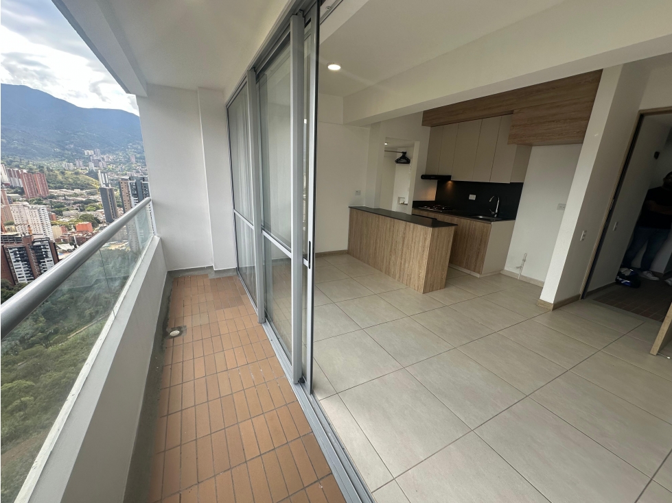 RENTO APARTAMENTO EN SABANETA UNIDAD LAGOS DEL SUR