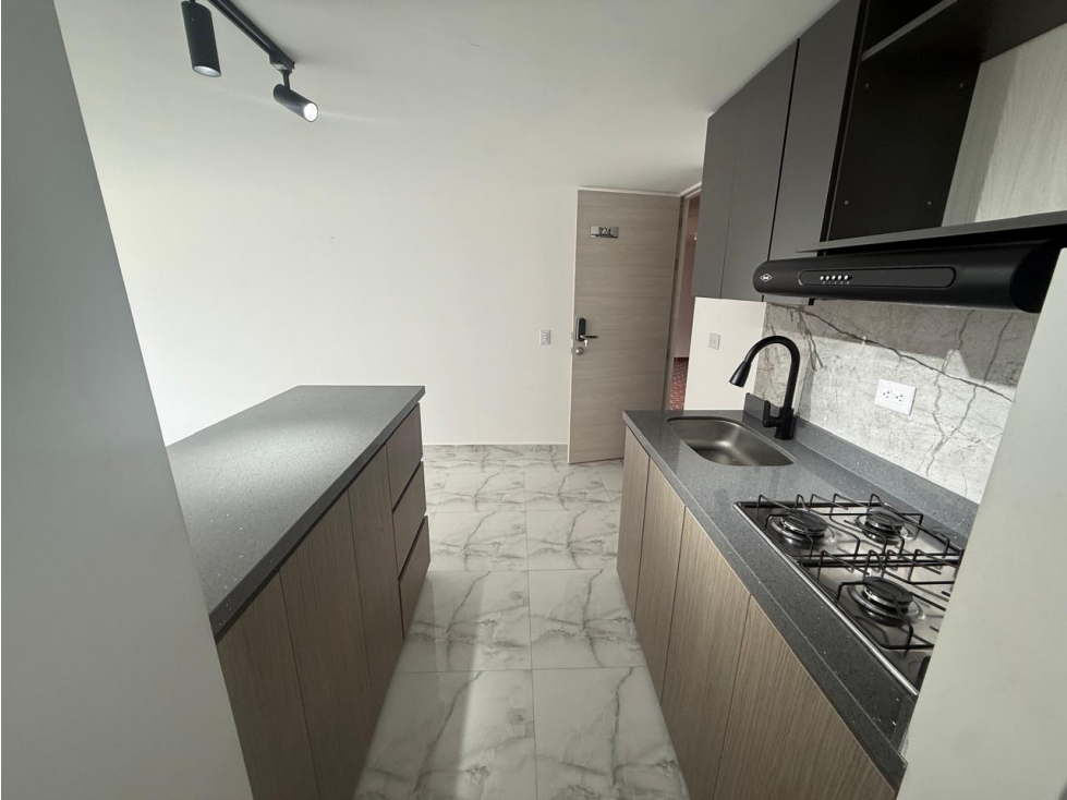 ARRIENDO APARTAMENTO SECTOR BELLO — foto 3