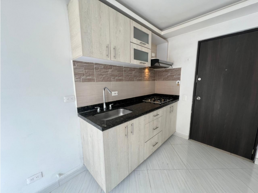 ARRIENDO APARTAMENTO EN EL PARQUE DE SABANETA. — foto 2