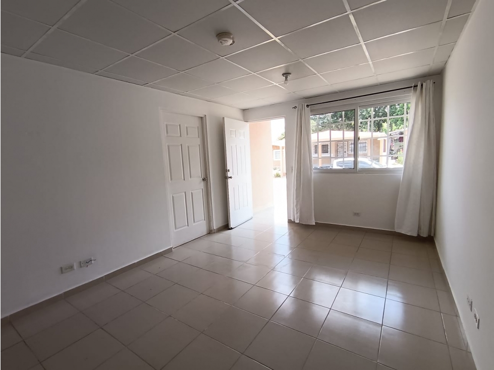 VENTA CASA PRADERAS DEL NORTE — foto 2