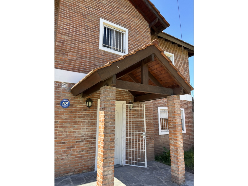 ALQUILER CASA LA REJA 3 HABITACIONES CON PILETA — foto 3