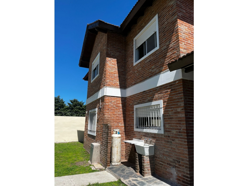 ALQUILER CASA LA REJA 3 HABITACIONES CON PILETA — foto 2