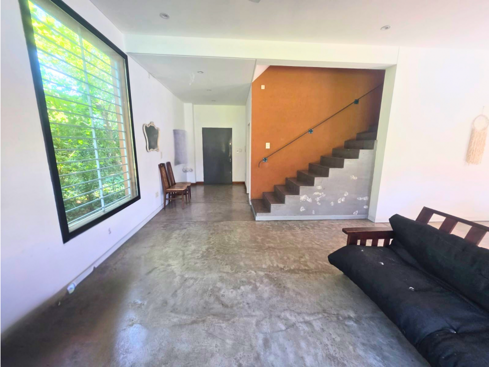 CASA | 6 AMBIENTES | PISCINA CLIMATIZADA | MODERNA | COCHERA 4 AUTOS — foto 5