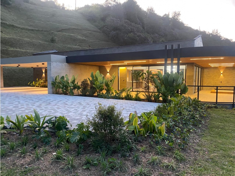 Venta casa campestre cerca aeropuerto Jose Maria Córdoba Guarne