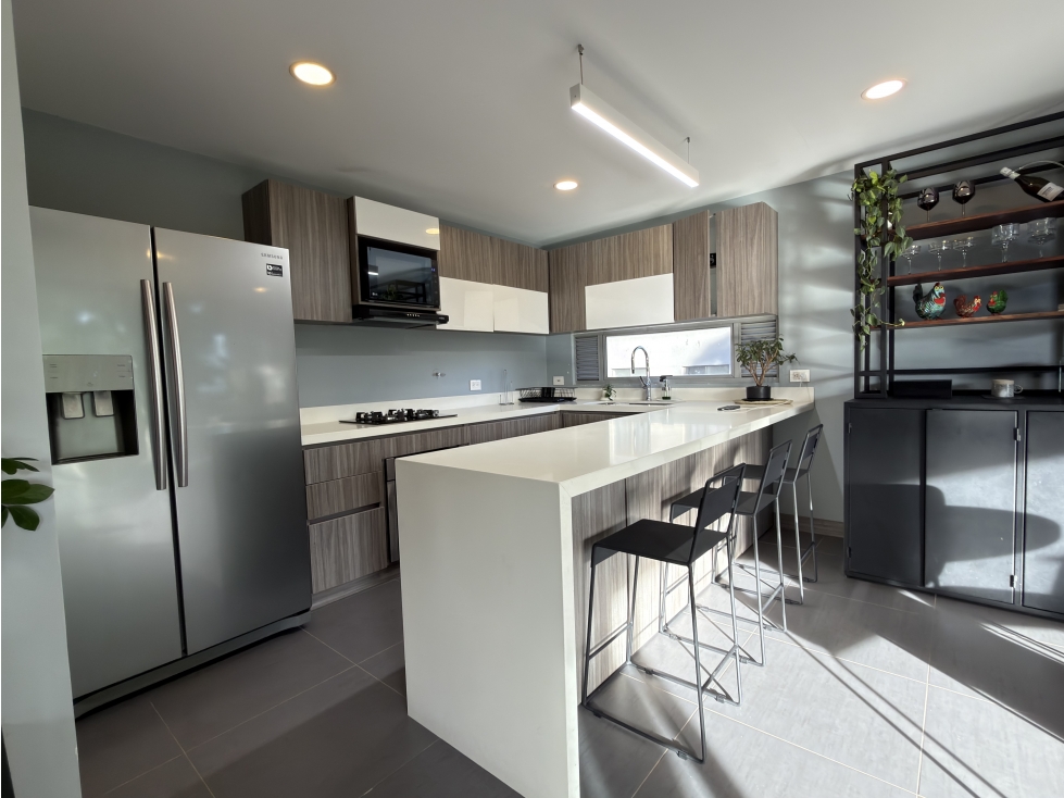 APARTAMENTO EN VENTA CASTROPOL - POBLADO — foto 3