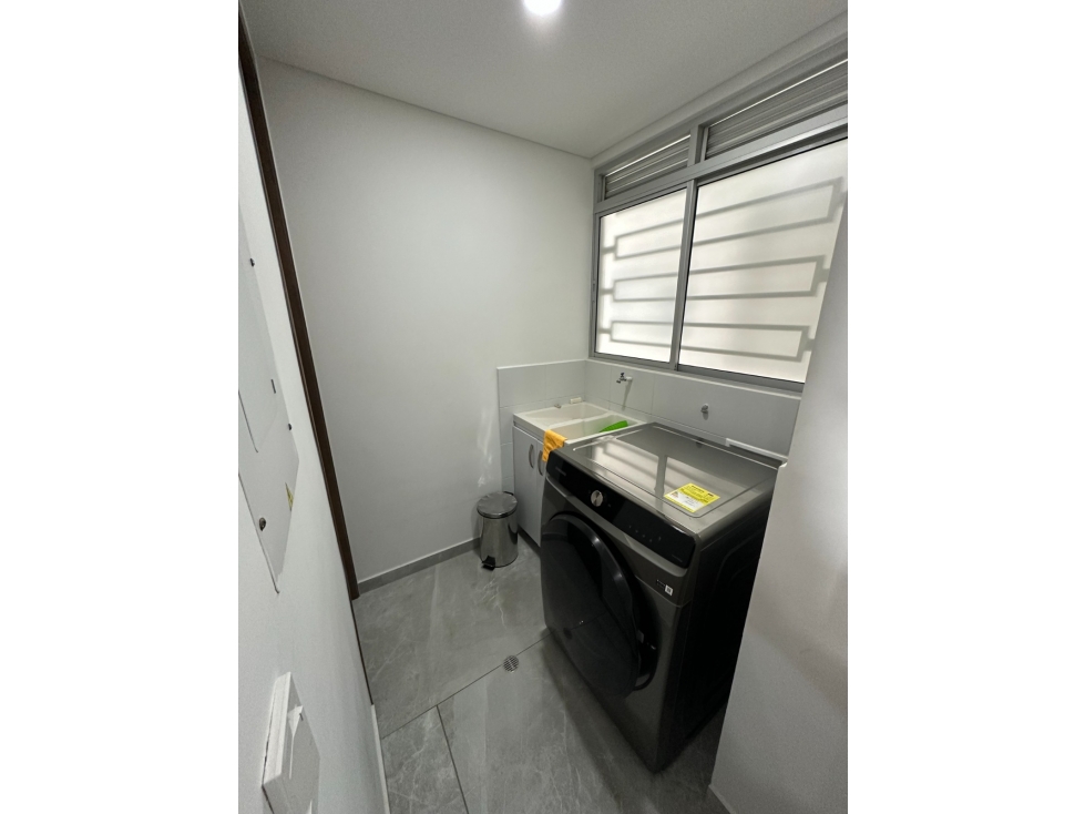 Apartamento de Lujo con Vista Panorámica en La Castellana — foto 4