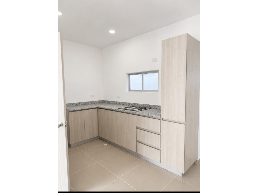 Oportunidad Única: Espectacular Casa en Campo Alegre — foto 2