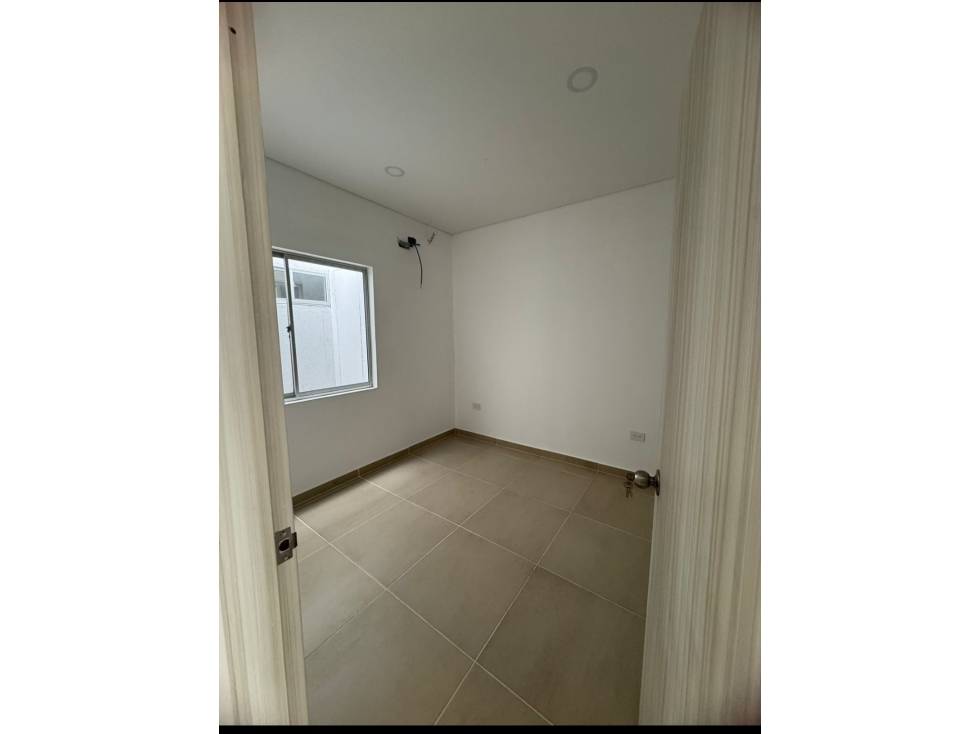 Oportunidad Única: Espectacular Casa en Campo Alegre — foto 4