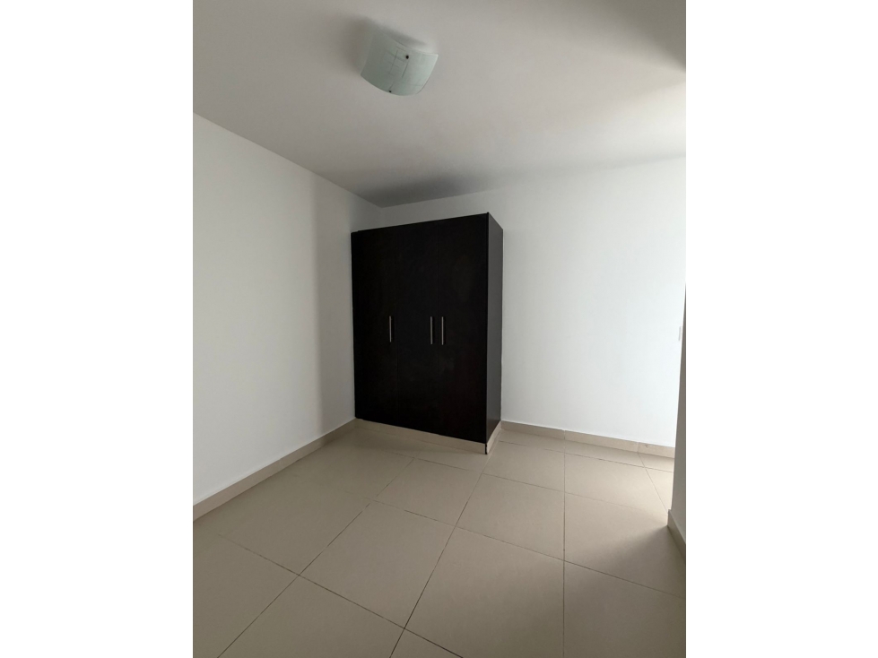 ALQUILER DE APARTAMENTO EN LA CRESTA — foto 2