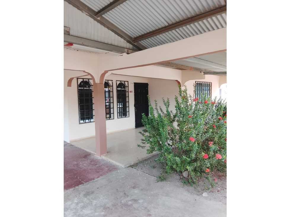 ALQUILER DE CASA EN AGUADULCE — foto 2