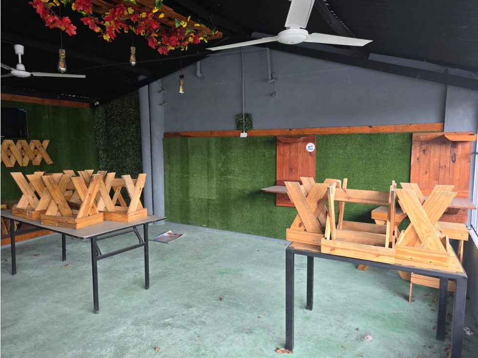 ALQUILER DE LOCAL COMERCIAL EN PARQUE LEFEVRE — foto 3