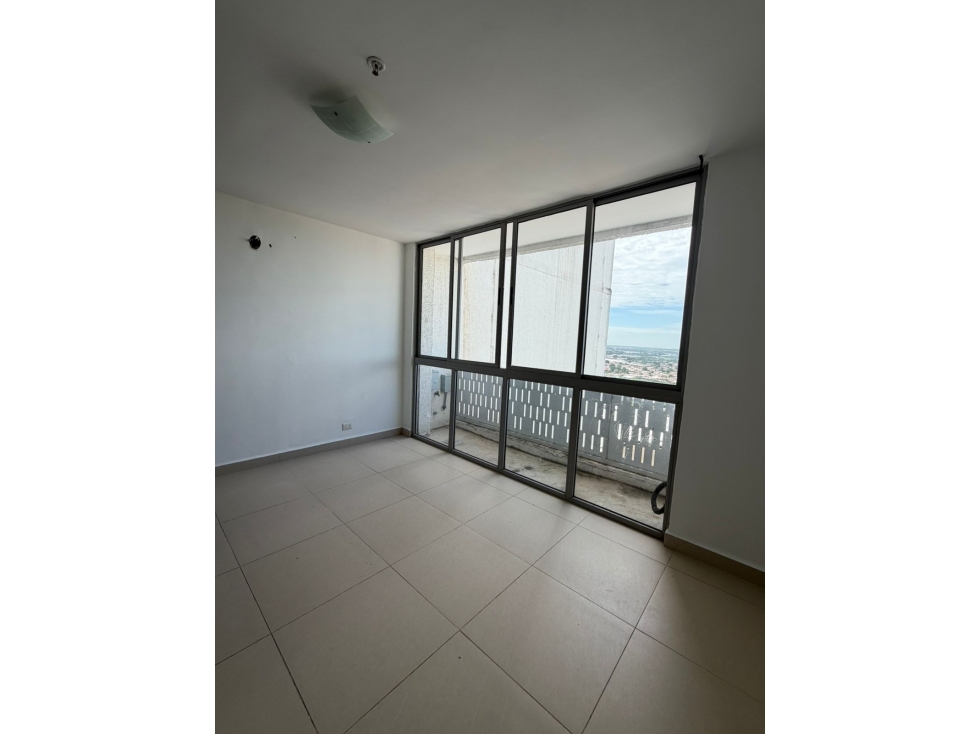 ALQUILER DE APARTAMENTO EN LA CRESTA — foto 3