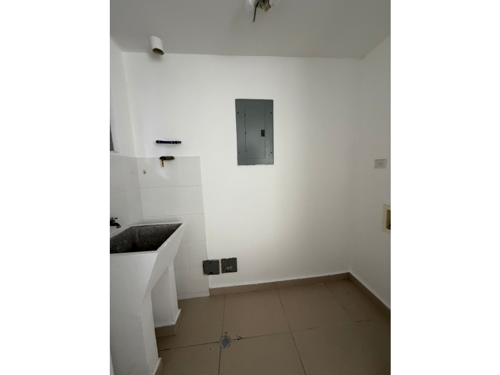 ALQUILER DE APARTAMENTO EN LA CRESTA — foto 4