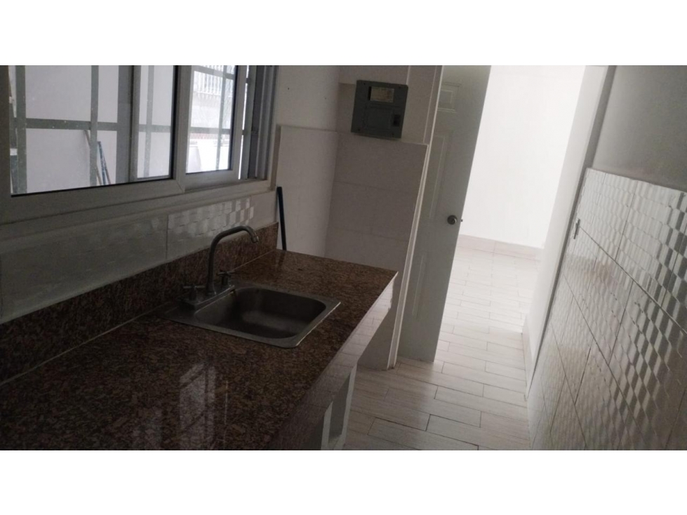 ALQUILER DE APARTAMENTO EN SANTA ANA — foto 6