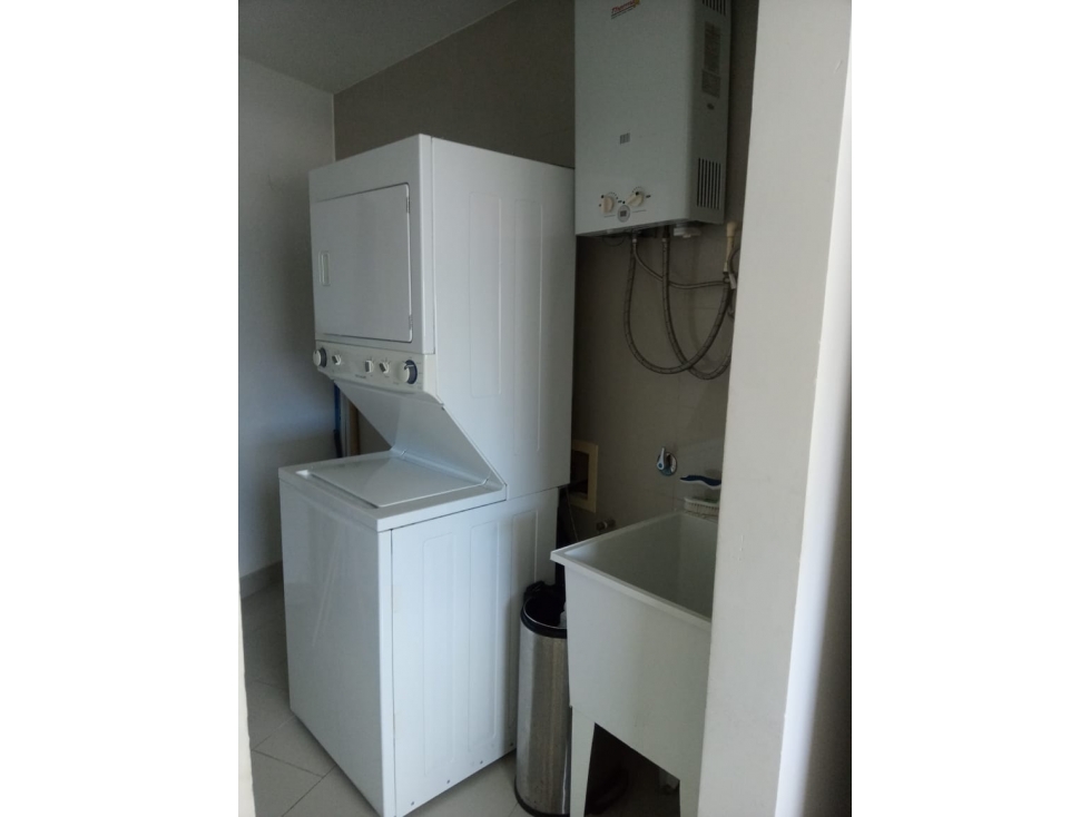 ALQUILER DE APARTAMENTO EN AVENIDA BALBOA — foto 6