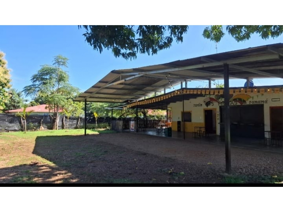 Aguadulce se vende terreno con negocio y patente completa — foto 2